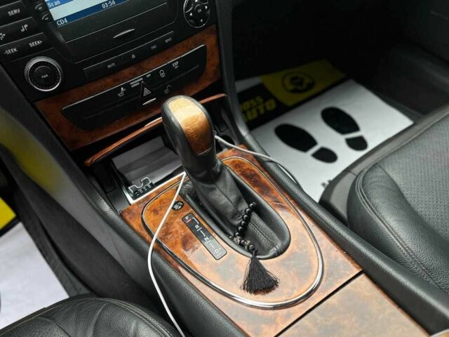 Серый Мерседес Е-Класс, объемом двигателя 3.2 л и пробегом 340 тыс. км за 6800 $, фото 23 на Automoto.ua