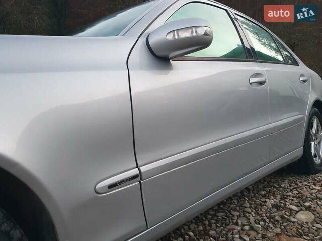 Серый Мерседес Е-Класс, объемом двигателя 1.8 л и пробегом 248 тыс. км за 4800 $, фото 33 на Automoto.ua