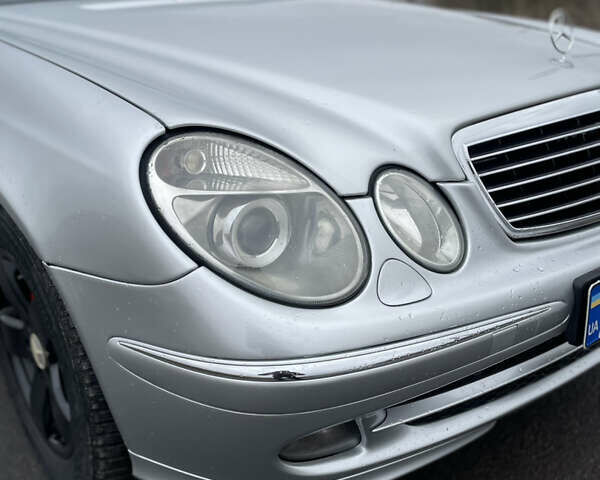 Сірий Мерседес Е-Клас, об'ємом двигуна 2.2 л та пробігом 265 тис. км за 5900 $, фото 6 на Automoto.ua