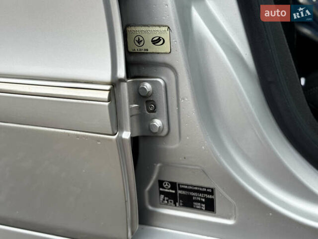 Сірий Мерседес Е-Клас, об'ємом двигуна 3.2 л та пробігом 314 тис. км за 5900 $, фото 27 на Automoto.ua