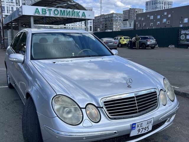 Серый Мерседес Е-Класс, объемом двигателя 3.2 л и пробегом 350 тыс. км за 6150 $, фото 6 на Automoto.ua