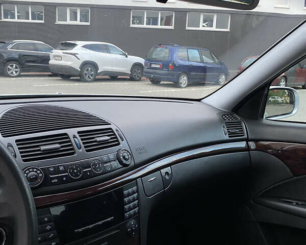 Серый Мерседес Е-Класс, объемом двигателя 2.2 л и пробегом 391 тыс. км за 6500 $, фото 13 на Automoto.ua