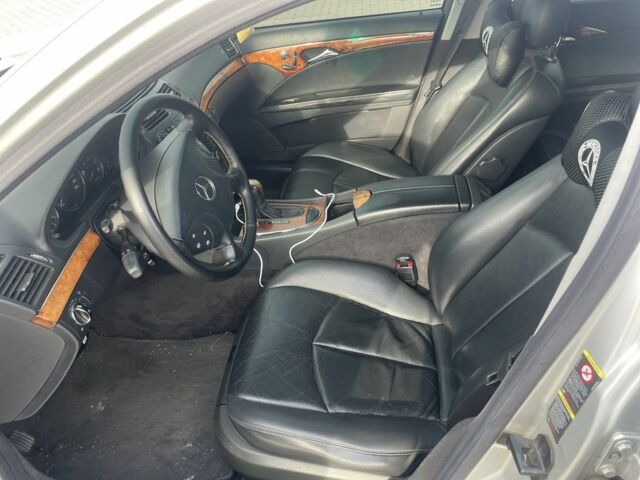 Серый Мерседес Е-Класс, объемом двигателя 2.7 л и пробегом 200 тыс. км за 8000 $, фото 8 на Automoto.ua