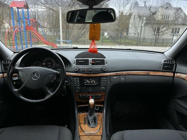 Серый Мерседес Е-Класс, объемом двигателя 2.7 л и пробегом 270 тыс. км за 5950 $, фото 10 на Automoto.ua