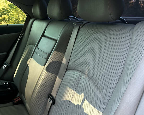 Мерседес Е-Класс 2003 в Черновцах на Automoto.ua Серый Мерседес Е-Класс, объемом двигателя 3.2 л и пробегом 400 тыс. км за 7000 $, фото 50 на Automoto.ua