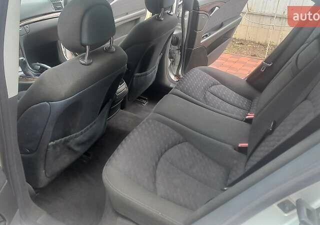 Сірий Мерседес Е-Клас, об'ємом двигуна 2.15 л та пробігом 244 тис. км за 4950 $, фото 9 на Automoto.ua