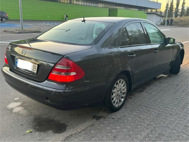 Серый Мерседес Е-Класс, объемом двигателя 1.8 л и пробегом 30 тыс. км за 3850 $, фото 3 на Automoto.ua