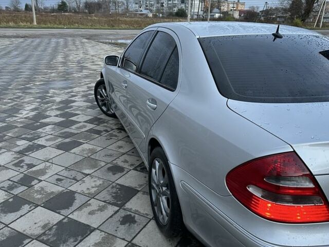 Сірий Мерседес Е-Клас, об'ємом двигуна 2.1 л та пробігом 374 тис. км за 6600 $, фото 5 на Automoto.ua