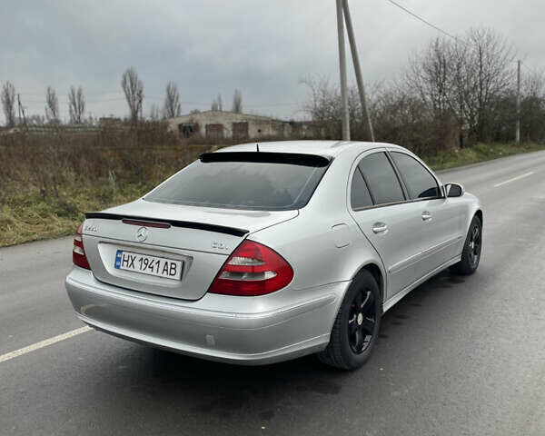 Сірий Мерседес Е-Клас, об'ємом двигуна 2.2 л та пробігом 265 тис. км за 5900 $, фото 14 на Automoto.ua