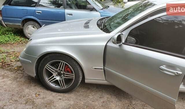 Серый Мерседес Е-Класс, объемом двигателя 2.15 л и пробегом 391 тыс. км за 4000 $, фото 3 на Automoto.ua
