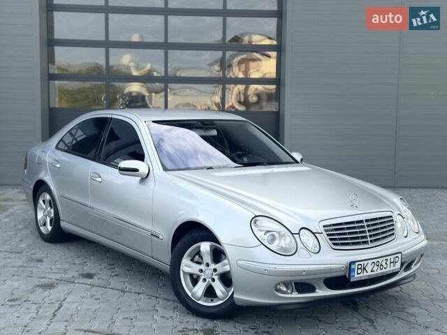 Мерседес Е-Клас 2003 у Сарнах на Automoto.ua Сірий Мерседес Е-Клас, об'ємом двигуна 2.2 л та пробігом 422 тис. км за 6999 $, фото 3 на Automoto.ua
