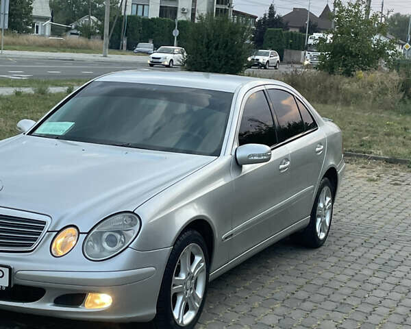 Серый Мерседес Е-Класс, объемом двигателя 2.15 л и пробегом 339 тыс. км за 5500 $, фото 2 на Automoto.ua