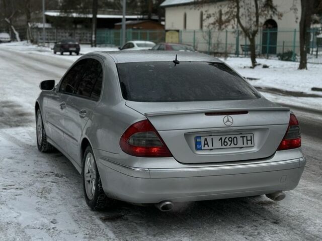 Сірий Мерседес Е-Клас, об'ємом двигуна 2.6 л та пробігом 350 тис. км за 4900 $, фото 2 на Automoto.ua