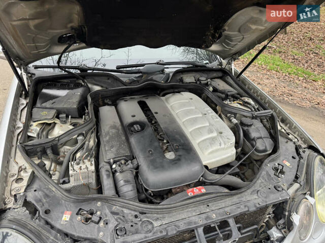 Серый Мерседес Е-Класс, объемом двигателя 3.22 л и пробегом 350 тыс. км за 5999 $, фото 21 на Automoto.ua