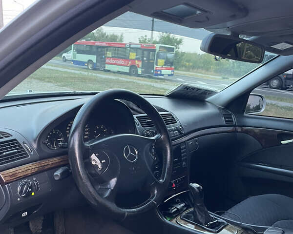 Серый Мерседес Е-Класс, объемом двигателя 2.15 л и пробегом 339 тыс. км за 5500 $, фото 9 на Automoto.ua