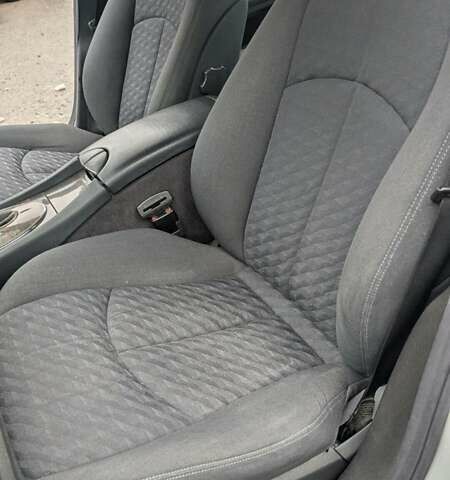 Сірий Мерседес Е-Клас, об'ємом двигуна 2.2 л та пробігом 490 тис. км за 6500 $, фото 8 на Automoto.ua