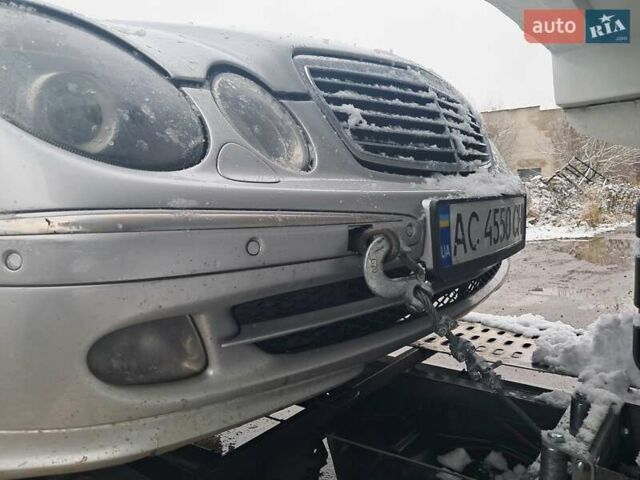 Серый Мерседес Е-Класс, объемом двигателя 2.69 л и пробегом 300 тыс. км за 4200 $, фото 6 на Automoto.ua