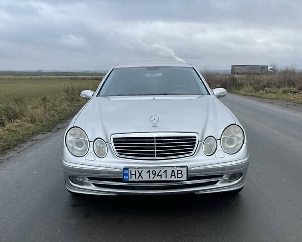 Сірий Мерседес Е-Клас, об'ємом двигуна 2.2 л та пробігом 265 тис. км за 5900 $, фото 3 на Automoto.ua