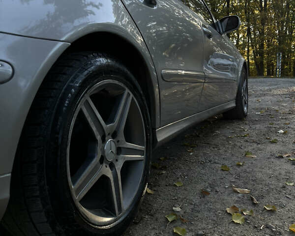 Мерседес Е-Класс 2003 в Черновцах на Automoto.ua Серый Мерседес Е-Класс, объемом двигателя 3.2 л и пробегом 400 тыс. км за 7000 $, фото 31 на Automoto.ua
