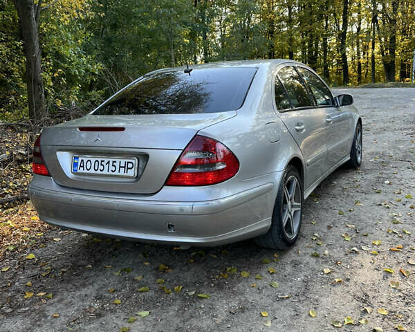 Мерседес Е-Класс 2003 в Черновцах на Automoto.ua Серый Мерседес Е-Класс, объемом двигателя 3.2 л и пробегом 400 тыс. км за 7000 $, фото 11 на Automoto.ua
