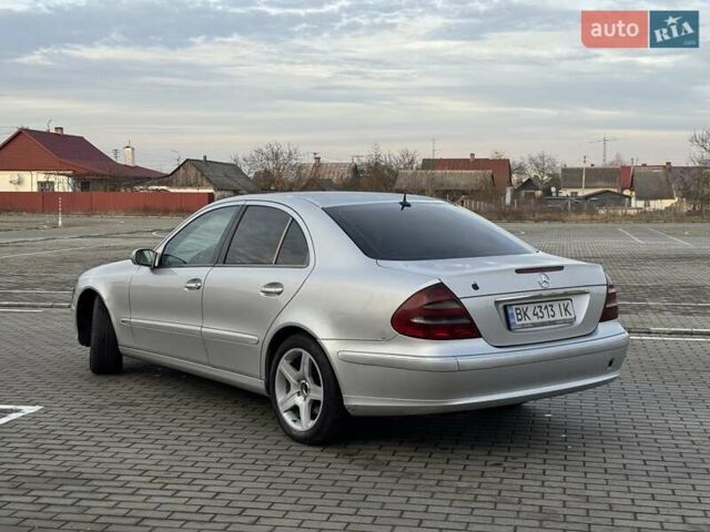 Серый Мерседес Е-Класс, объемом двигателя 2.1 л и пробегом 473 тыс. км за 5750 $, фото 9 на Automoto.ua