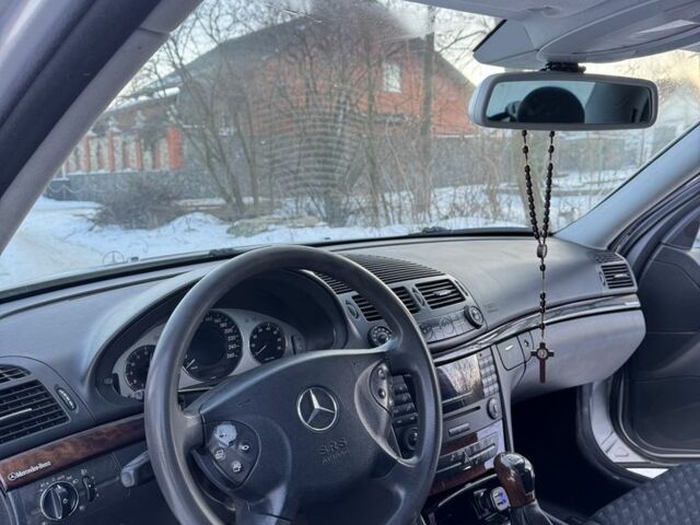 Серый Мерседес Е-Класс, объемом двигателя 1.8 л и пробегом 251 тыс. км за 5900 $, фото 7 на Automoto.ua