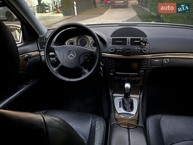 Серый Мерседес Е-Класс, объемом двигателя 3.22 л и пробегом 350 тыс. км за 6999 $, фото 11 на Automoto.ua