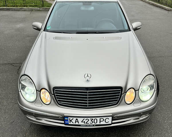 Сірий Мерседес Е-Клас, об'ємом двигуна 2.2 л та пробігом 355 тис. км за 7000 $, фото 15 на Automoto.ua