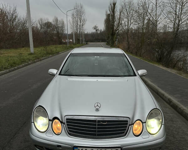 Сірий Мерседес Е-Клас, об'ємом двигуна 2.15 л та пробігом 200 тис. км за 5100 $, фото 8 на Automoto.ua