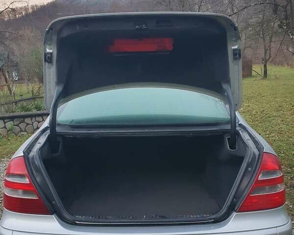 Серый Мерседес Е-Класс, объемом двигателя 1.8 л и пробегом 248 тыс. км за 4800 $, фото 39 на Automoto.ua