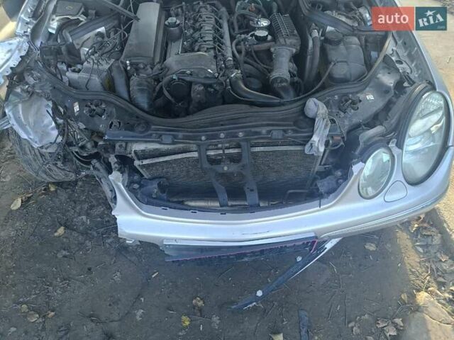 Серый Мерседес Е-Класс, объемом двигателя 2.69 л и пробегом 360 тыс. км за 5000 $, фото 9 на Automoto.ua