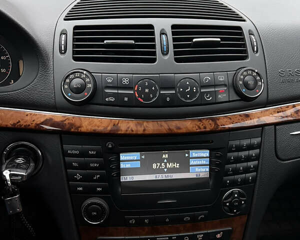 Сірий Мерседес Е-Клас, об'ємом двигуна 2.1 л та пробігом 485 тис. км за 7900 $, фото 18 на Automoto.ua