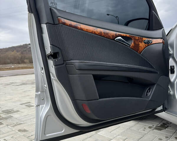 Серый Мерседес Е-Класс, объемом двигателя 2.7 л и пробегом 270 тыс. км за 7800 $, фото 23 на Automoto.ua