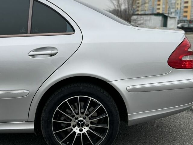 Сірий Мерседес Е-Клас, об'ємом двигуна 3.2 л та пробігом 381 тис. км за 6400 $, фото 12 на Automoto.ua