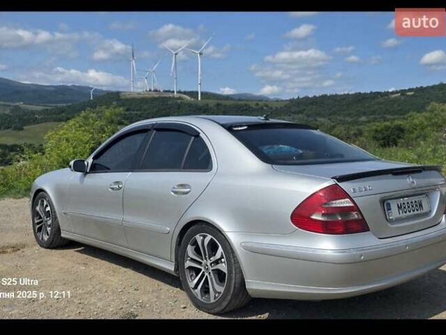 Мерседес Е-Клас 2003 у Чопе на Automoto.ua Сірий Мерседес Е-Клас, об'ємом двигуна 3.2 л та пробігом 388 тис. км за 10000 $, фото 3 на Automoto.ua