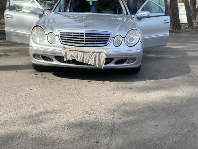 Сірий Мерседес Е-Клас, об'ємом двигуна 3.2 л та пробігом 350 тис. км за 5000 $, фото 14 на Automoto.ua