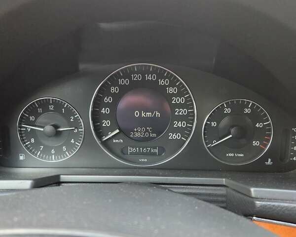 Сірий Мерседес Е-Клас, об'ємом двигуна 2.2 л та пробігом 361 тис. км за 7000 $, фото 5 на Automoto.ua