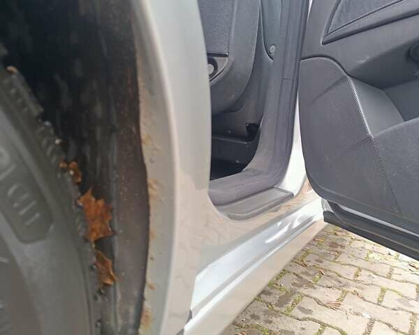 Серый Мерседес Е-Класс, объемом двигателя 1.8 л и пробегом 292 тыс. км за 6900 $, фото 21 на Automoto.ua