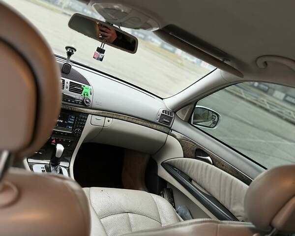 Сірий Мерседес Е-Клас, об'ємом двигуна 3.2 л та пробігом 381 тис. км за 6400 $, фото 19 на Automoto.ua