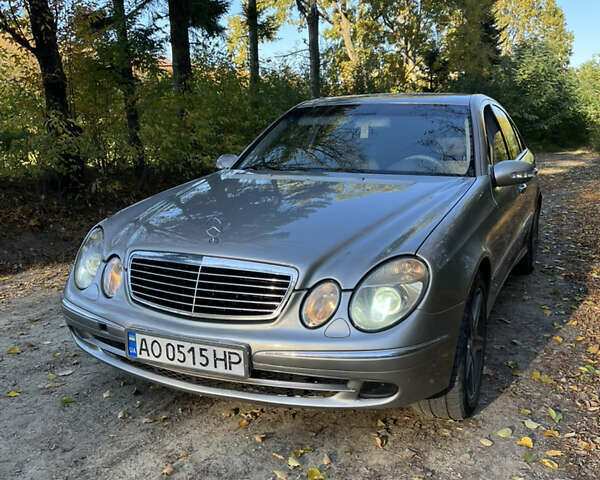 Мерседес Е-Класс 2003 в Черновцах на Automoto.ua Серый Мерседес Е-Класс, объемом двигателя 3.2 л и пробегом 400 тыс. км за 7000 $, фото 2 на Automoto.ua