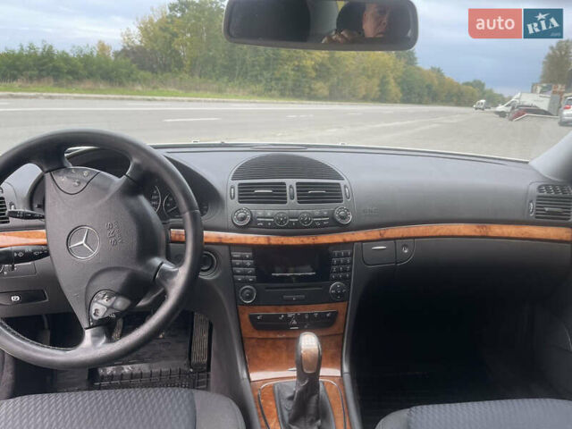 Сірий Мерседес Е-Клас, об'ємом двигуна 1.8 л та пробігом 290 тис. км за 4950 $, фото 29 на Automoto.ua