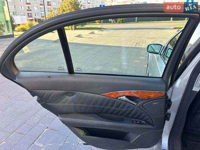 Сірий Мерседес Е-Клас, об'ємом двигуна 3.2 л та пробігом 304 тис. км за 6000 $, фото 29 на Automoto.ua