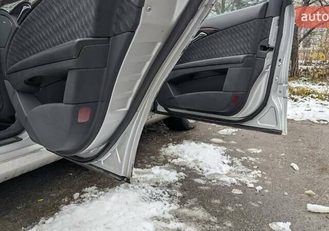 Сірий Мерседес Е-Клас, об'ємом двигуна 2.2 л та пробігом 490 тис. км за 6500 $, фото 5 на Automoto.ua