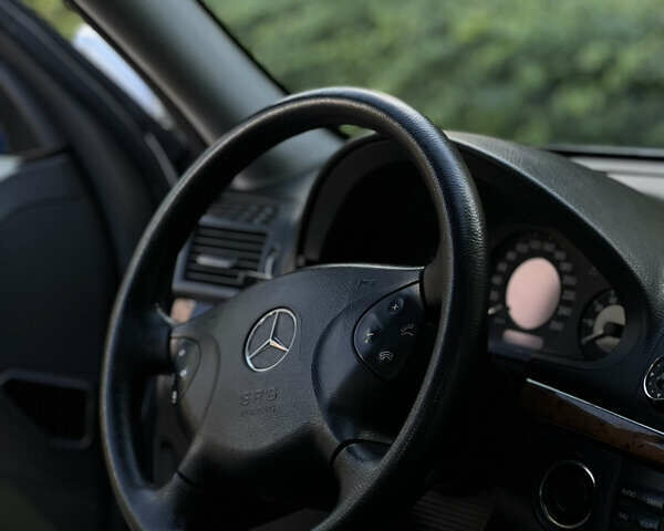 Сірий Мерседес Е-Клас, об'ємом двигуна 3.2 л та пробігом 320 тис. км за 7100 $, фото 14 на Automoto.ua