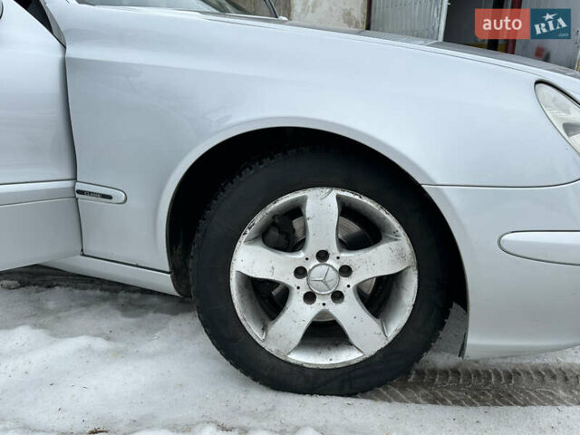 Серый Мерседес Е-Класс, объемом двигателя 2.14 л и пробегом 370 тыс. км за 6750 $, фото 15 на Automoto.ua