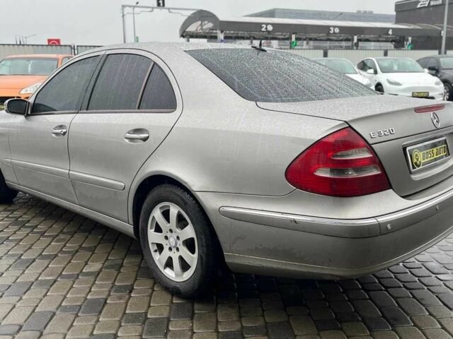 Серый Мерседес Е-Класс, объемом двигателя 3.2 л и пробегом 340 тыс. км за 6800 $, фото 4 на Automoto.ua