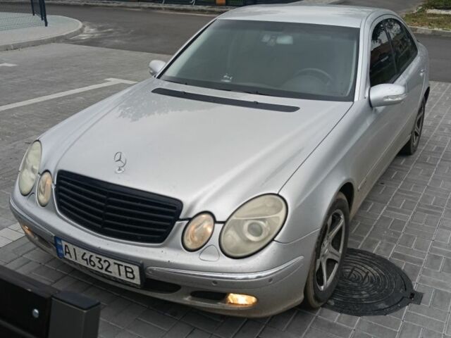 Серый Мерседес Е-Класс, объемом двигателя 2.1 л и пробегом 200 тыс. км за 6200 $, фото 2 на Automoto.ua