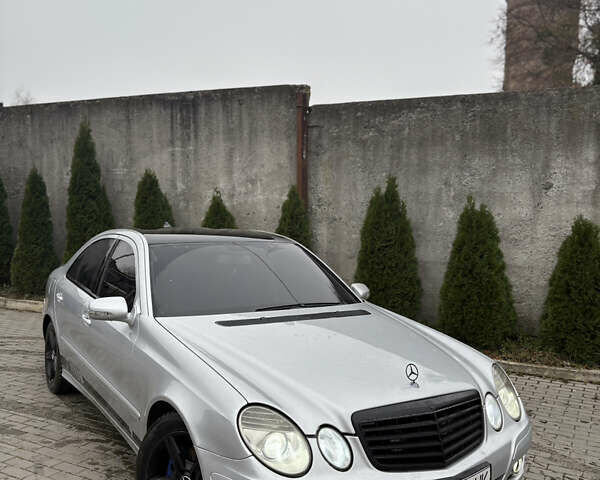 Серый Мерседес Е-Класс, объемом двигателя 2.15 л и пробегом 430 тыс. км за 6999 $, фото 12 на Automoto.ua