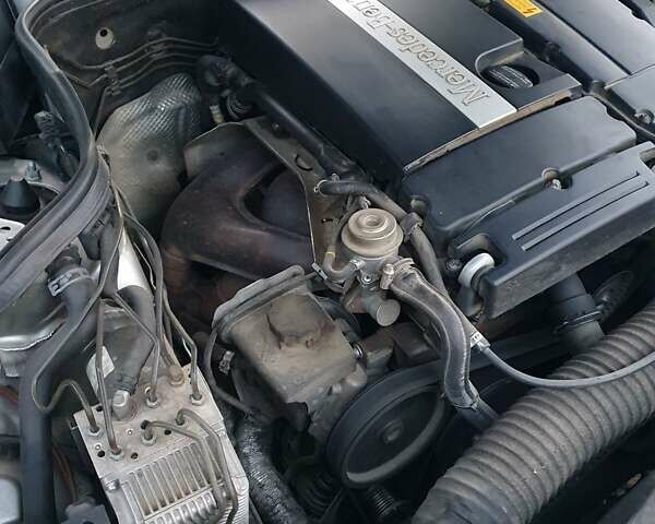 Серый Мерседес Е-Класс, объемом двигателя 1.8 л и пробегом 248 тыс. км за 4800 $, фото 42 на Automoto.ua