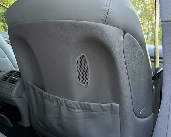 Мерседес Е-Класс 2003 в Черновцах на Automoto.ua Серый Мерседес Е-Класс, объемом двигателя 3.2 л и пробегом 400 тыс. км за 7000 $, фото 53 на Automoto.ua